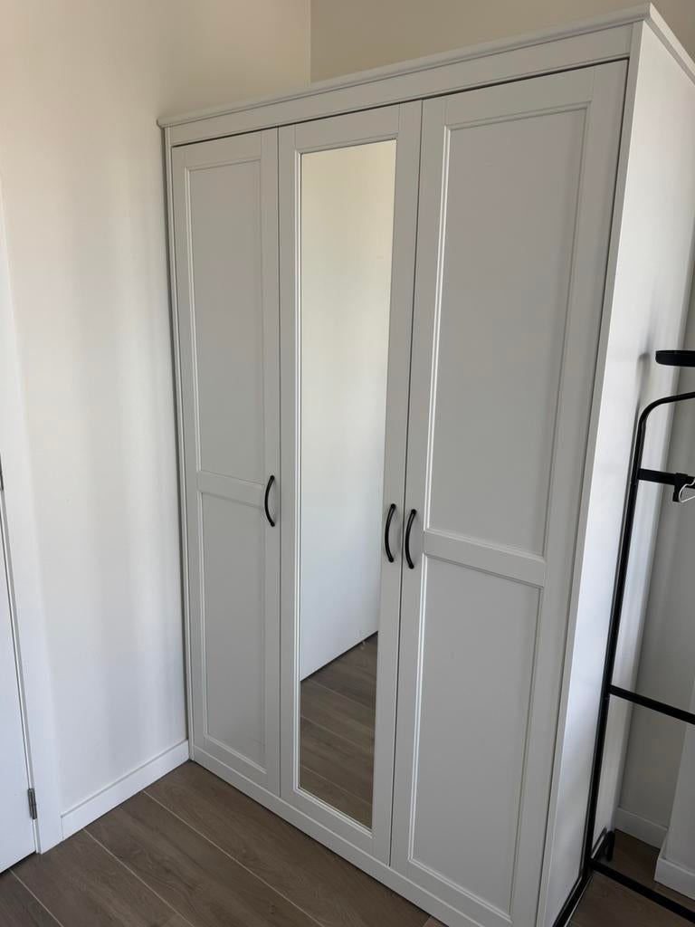 Kleerkast met spiegel IKEA, Ophalen, Zo goed als nieuw