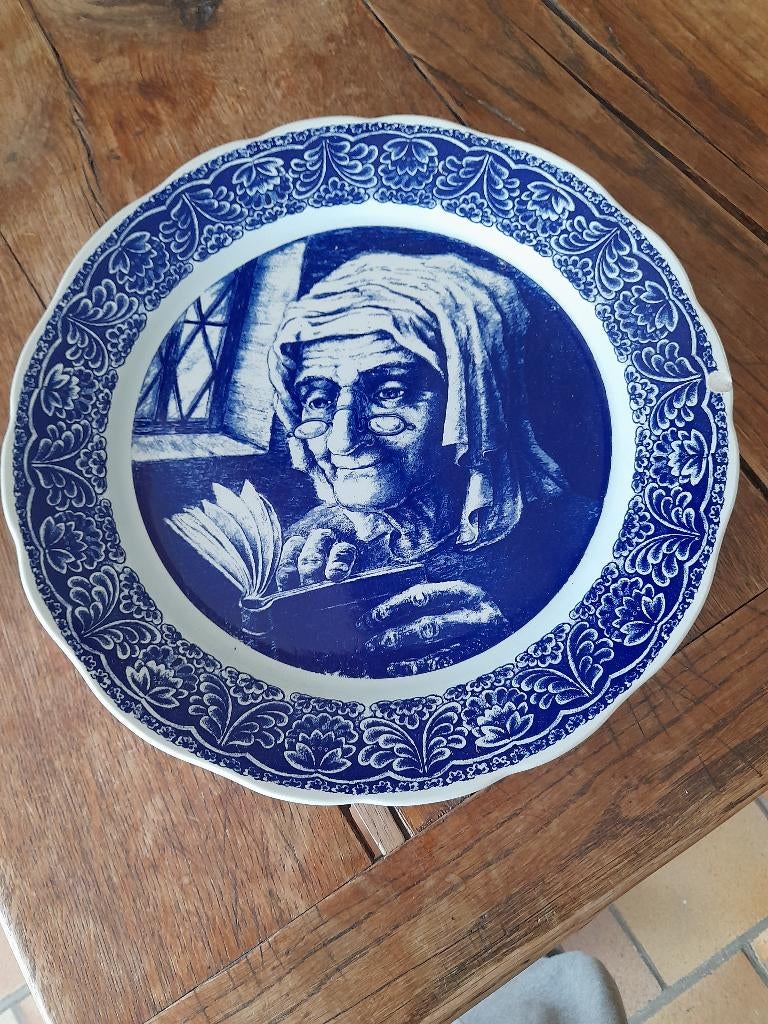 Assiette boch bleu, Enlèvement