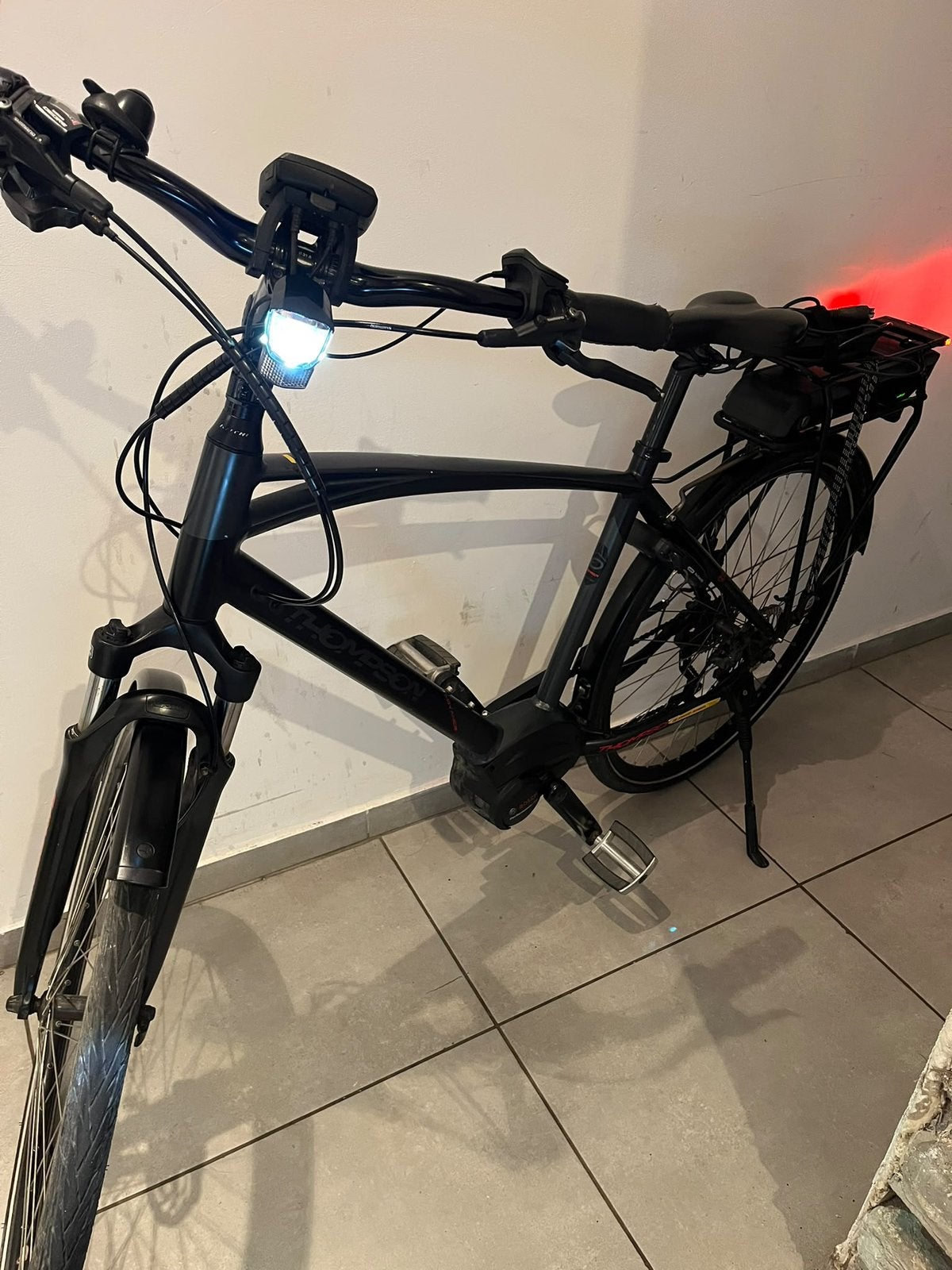 Elektrische fiets, Fietsen en Brommers, Ophalen, Zo goed als nieuw