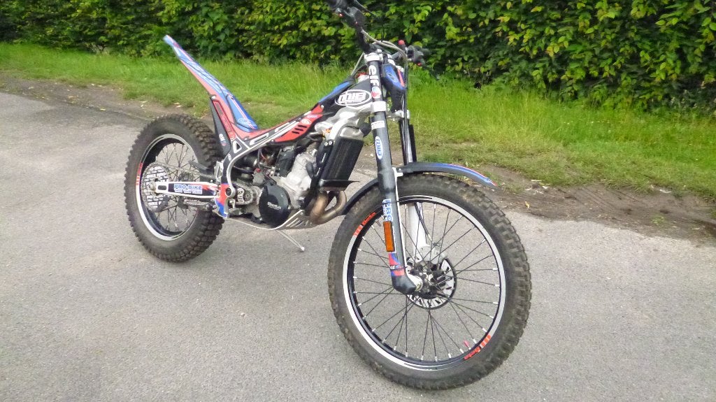 2018 Beta SS300 2T Factory proefmotorfiets geregistreerd, Motoren, Motoren | Overige merken, Bedrijf, Enduro, 11 kW of minder