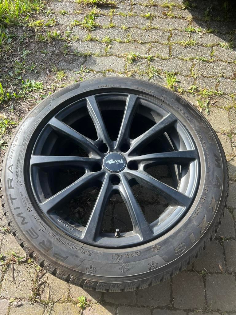 Set van 4 velgen met winterband, Auto-onderdelen, Banden en Velgen, Ophalen, 18 inch, 245 mm, Banden en Velgen
