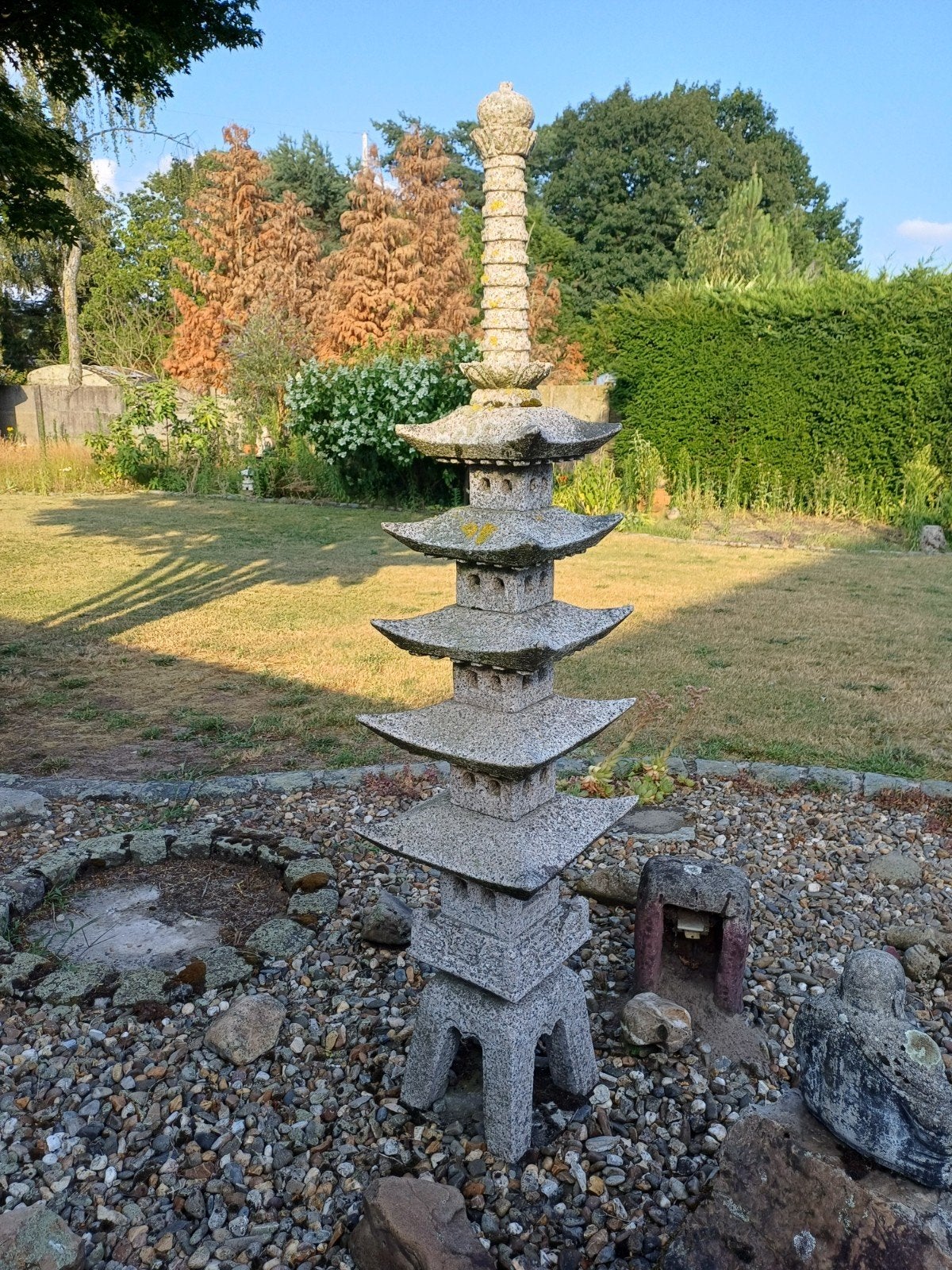 Graniet toren.1meter 70cm, tweede beeld 1meter 10cm, derde, Enlèvement, Granit