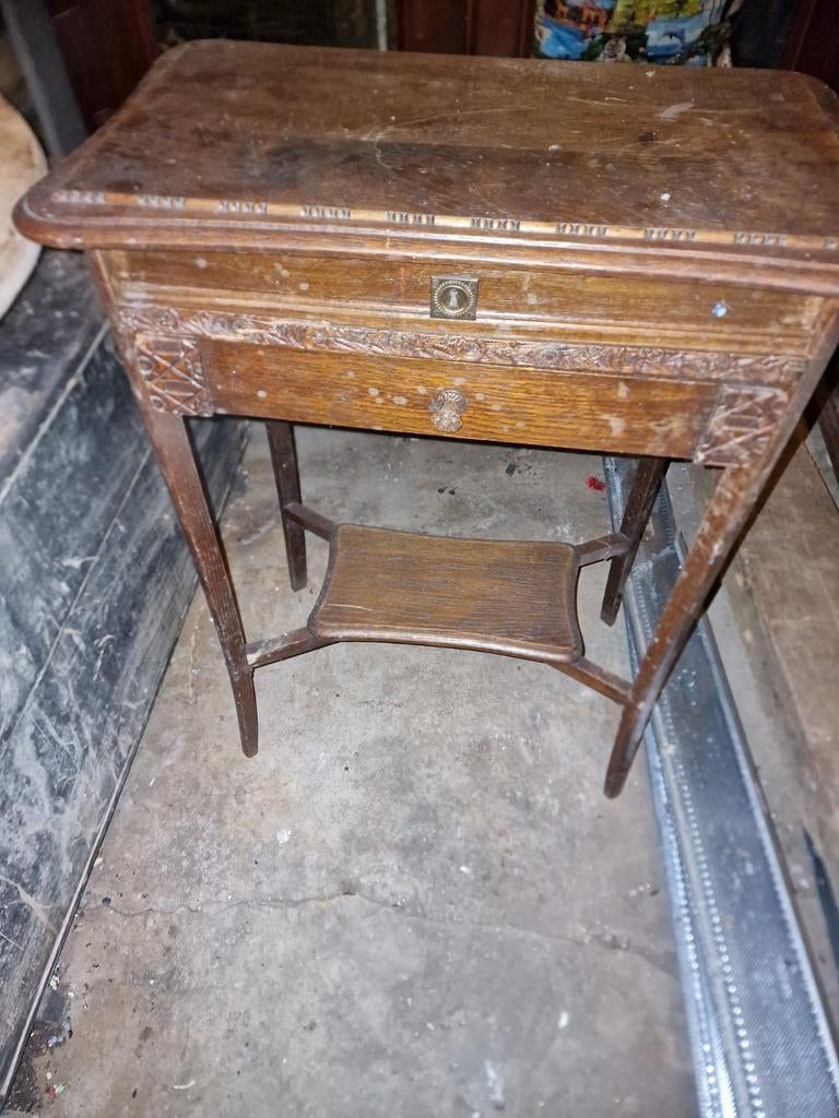 Table de toilette, Enlèvement