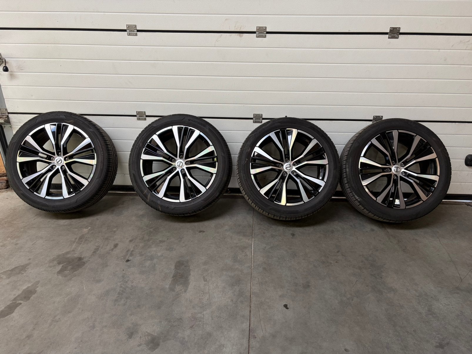 Volvo XC60 velgen met zomer- en winterbanden, Auto-onderdelen, Ophalen, Band(en), 20 inch, Zomerbanden