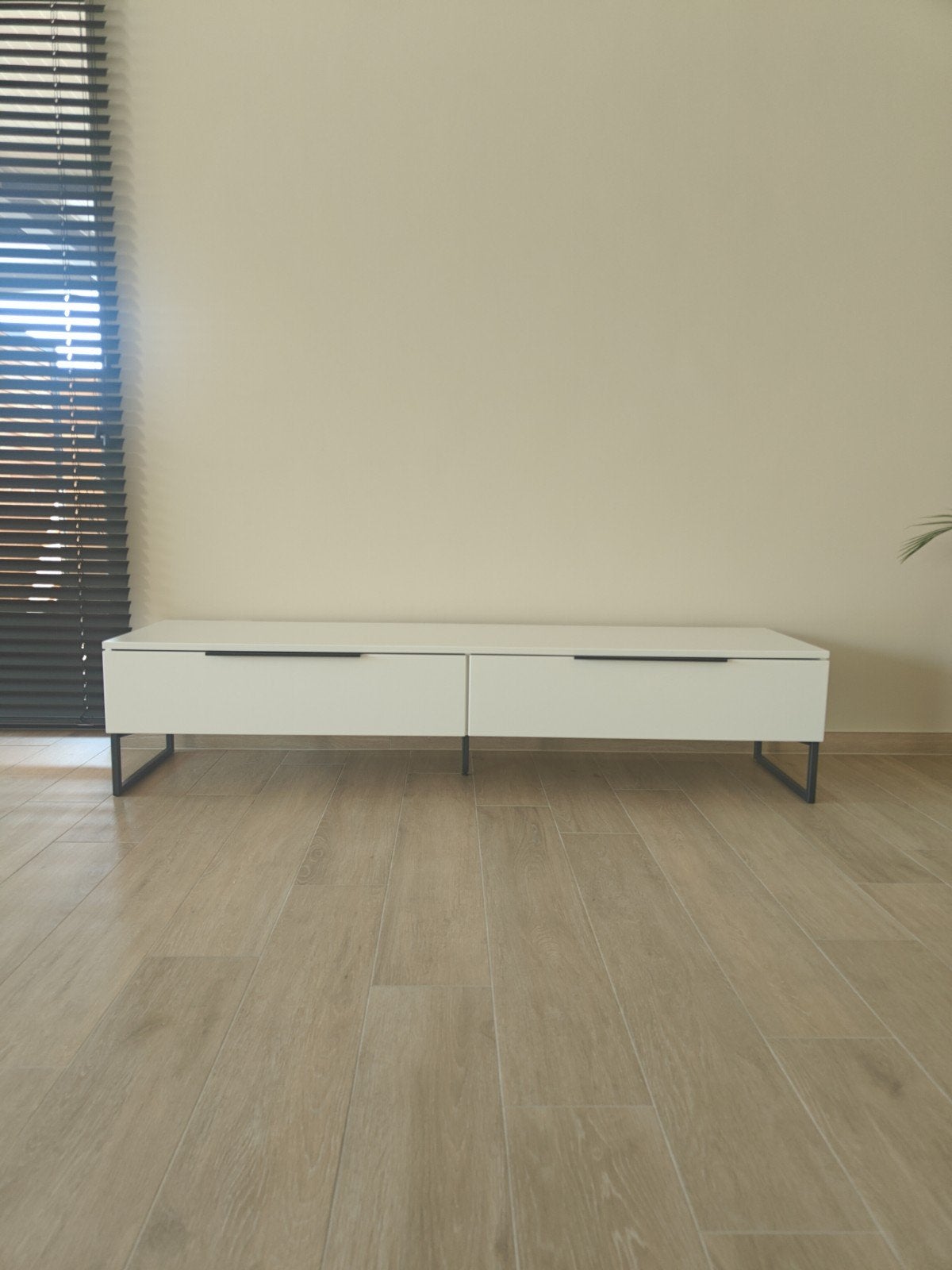 TV Meubel, Ophalen, 150 tot 200 cm, Zo goed als nieuw, Minder dan 100 cm