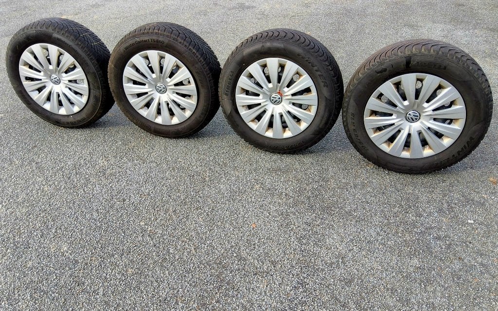 Pneus hiver 195/65-15 avec jantes VW, Auto-onderdelen, Banden en Velgen, Ophalen, Gebruikt, 15 inch, Banden en Velgen