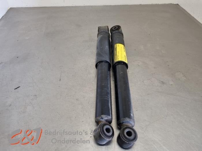 Kit amortisseur d'un Renault Trafic, Renault, -, 3 mois de garantie, Utilisé