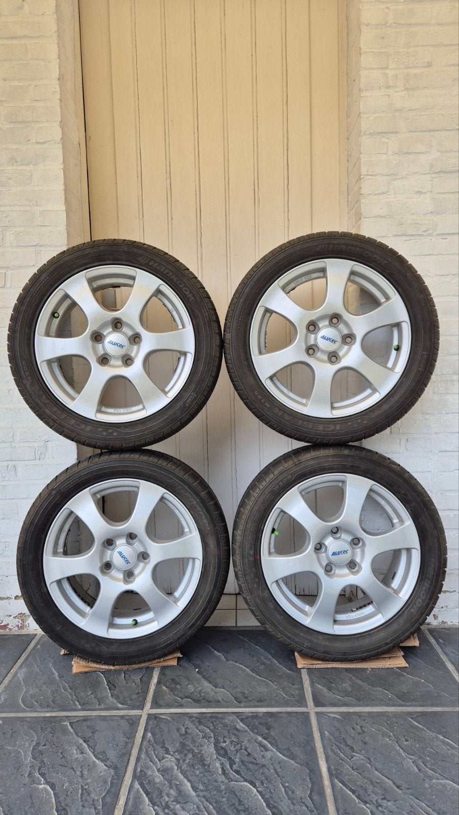 Pneus hiver Hankook Icebear 205/50R16, Autos : Pièces & Accessoires, Pneus et Jantes, Pneus hiver, 16 pouces, Véhicule de tourisme