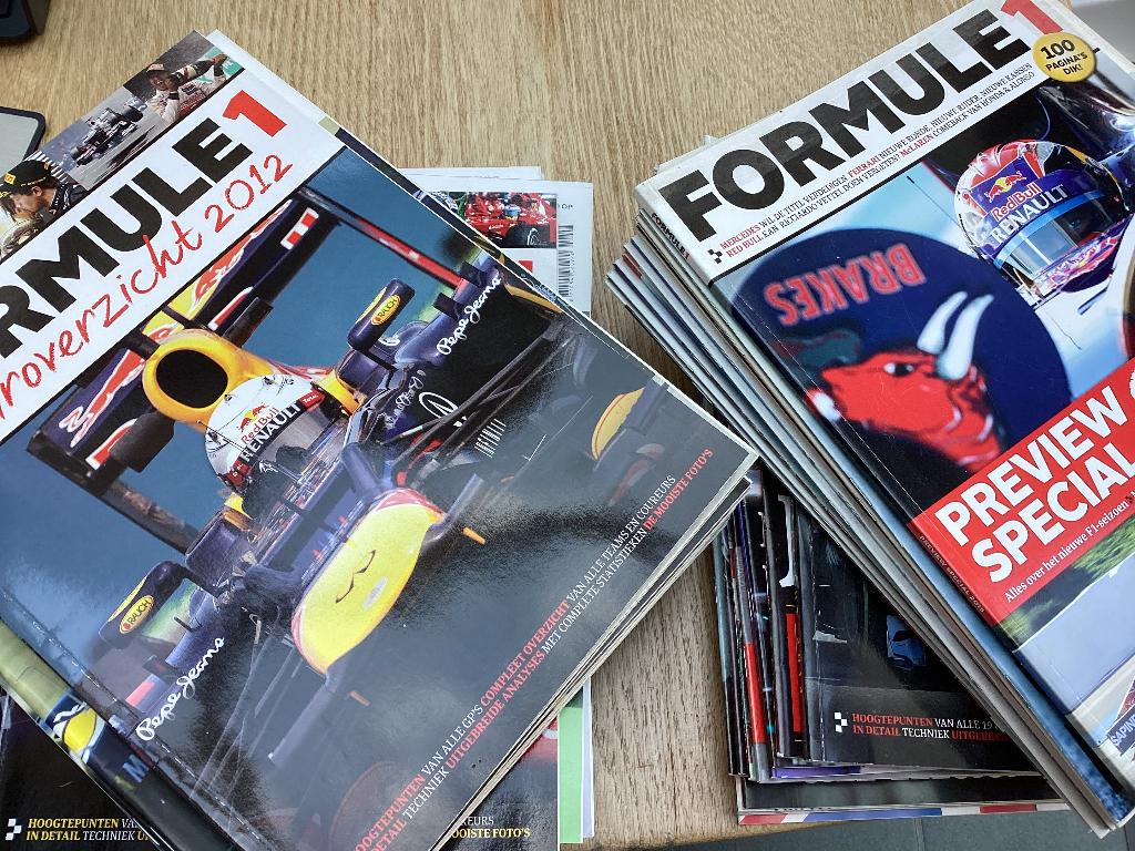 F1 magazines + jaaroverzichten 61stuks, Enlèvement, Utilisé, Général