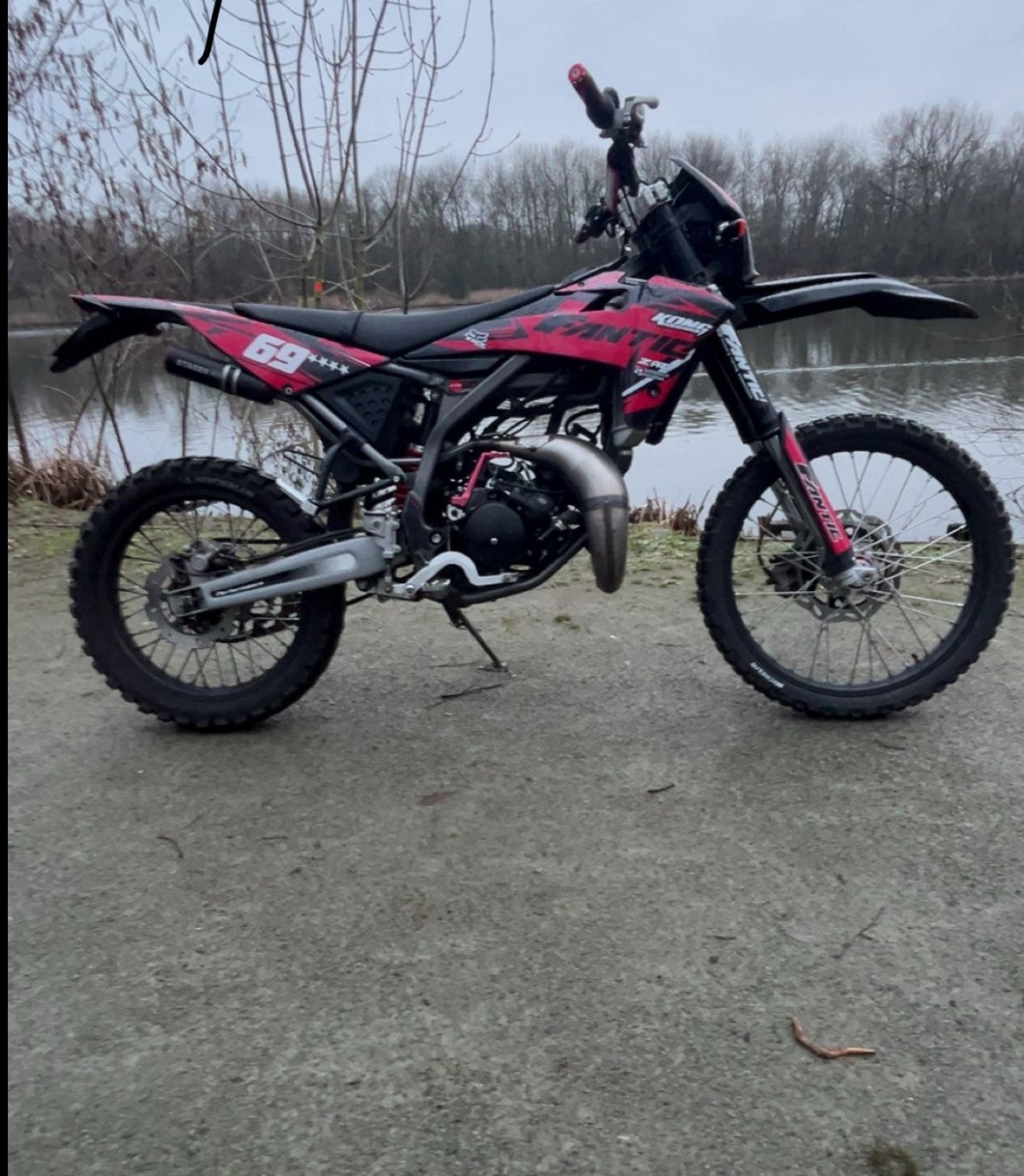 Fantic xm50 ‘22 GEREVISEERD, Vélos & Vélomoteurs, Enlèvement, Utilisé, Autres marques