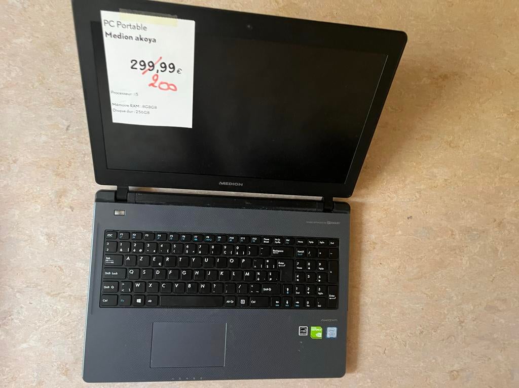 Pc portable Medion Akoya, 8 GB, Comme neuf, Enlèvement, Gaming
