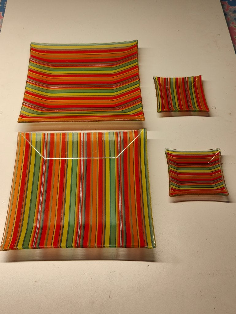 Set kleurrijke glazen borden Dake & zoon (4 stuks), Ophalen of Verzenden