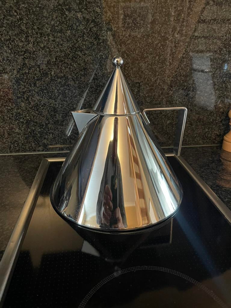 Alessi Il Conico fluitketel Aldo Rossi, Ophalen