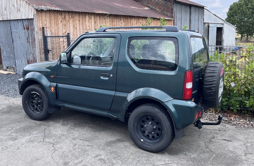 Suzuki Jimny Essence 2002, Autos, Suzuki, Particulier, Jimny, 4x4, ABS, Air conditionné, Verrouillage central, Barres de toit