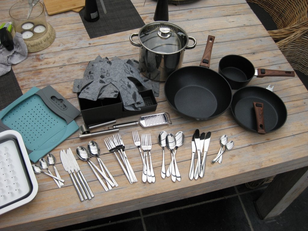 Kampeerspullen (bestek, ketels, enz...), Ophalen of Verzenden