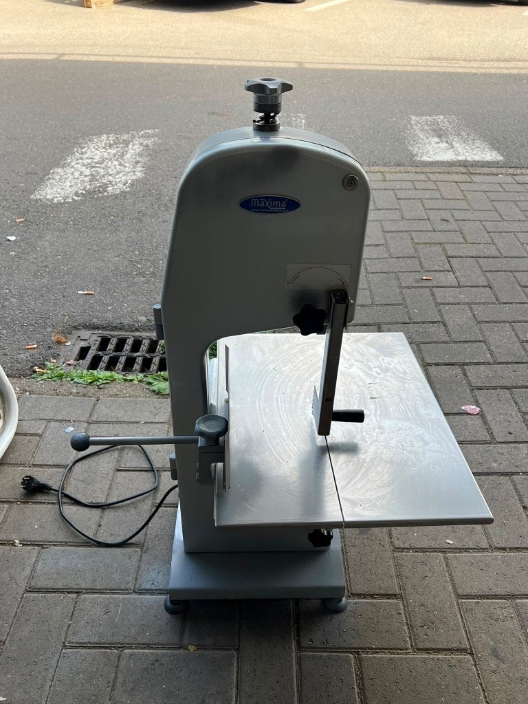 Vleeszaag, Ophalen, Gebruikt, Bakkerij en Slagerij