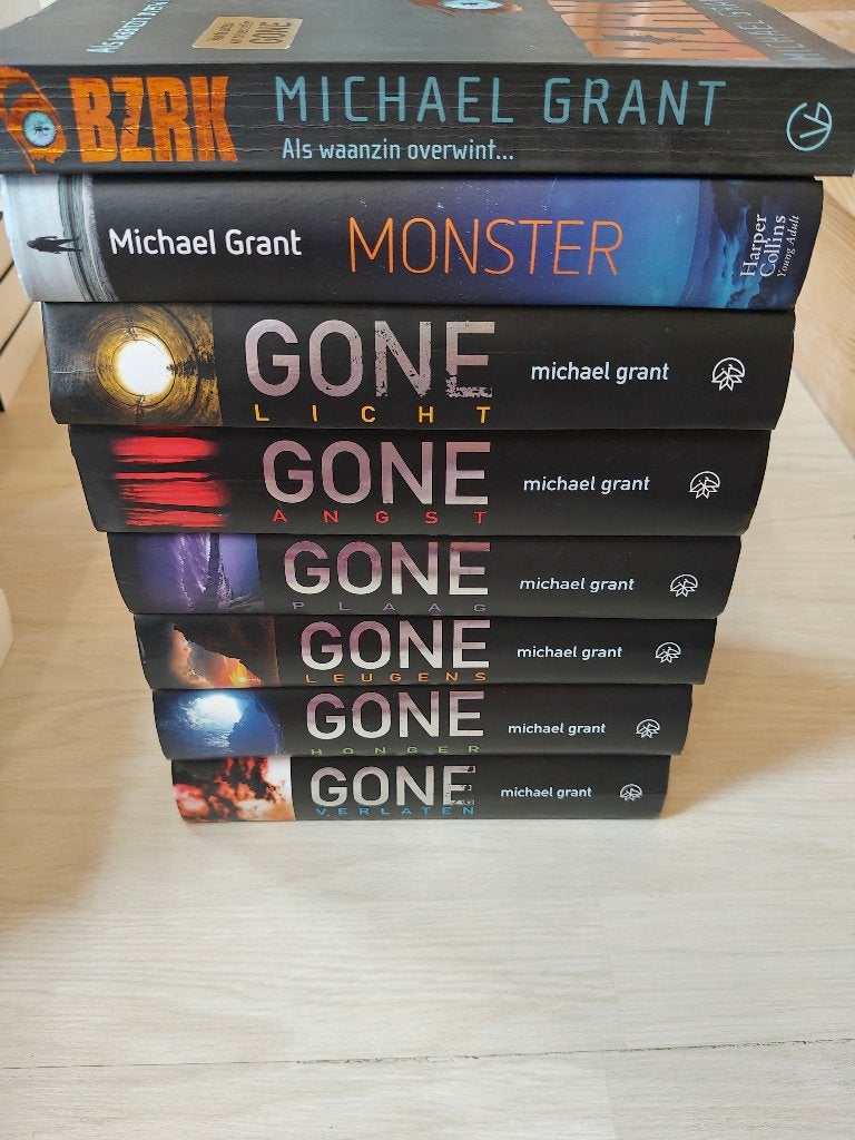 Volledige reeks boeken Gone Michael Grant Hardcover NL, Ophalen of Verzenden, Gelezen, Michael Grant