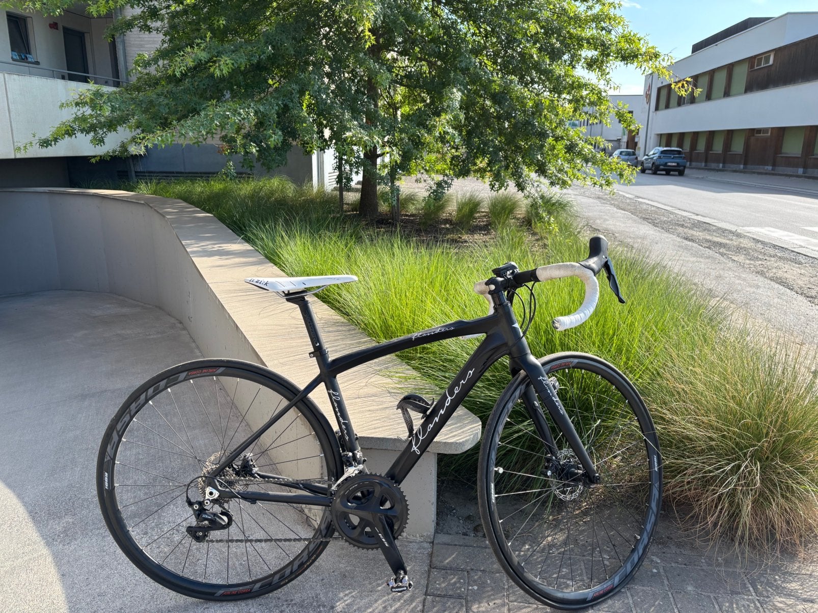 Koersfiets Flanders Black Edition, Fietsen en Brommers, Fietsen | Racefietsen, Ophalen, Zo goed als nieuw