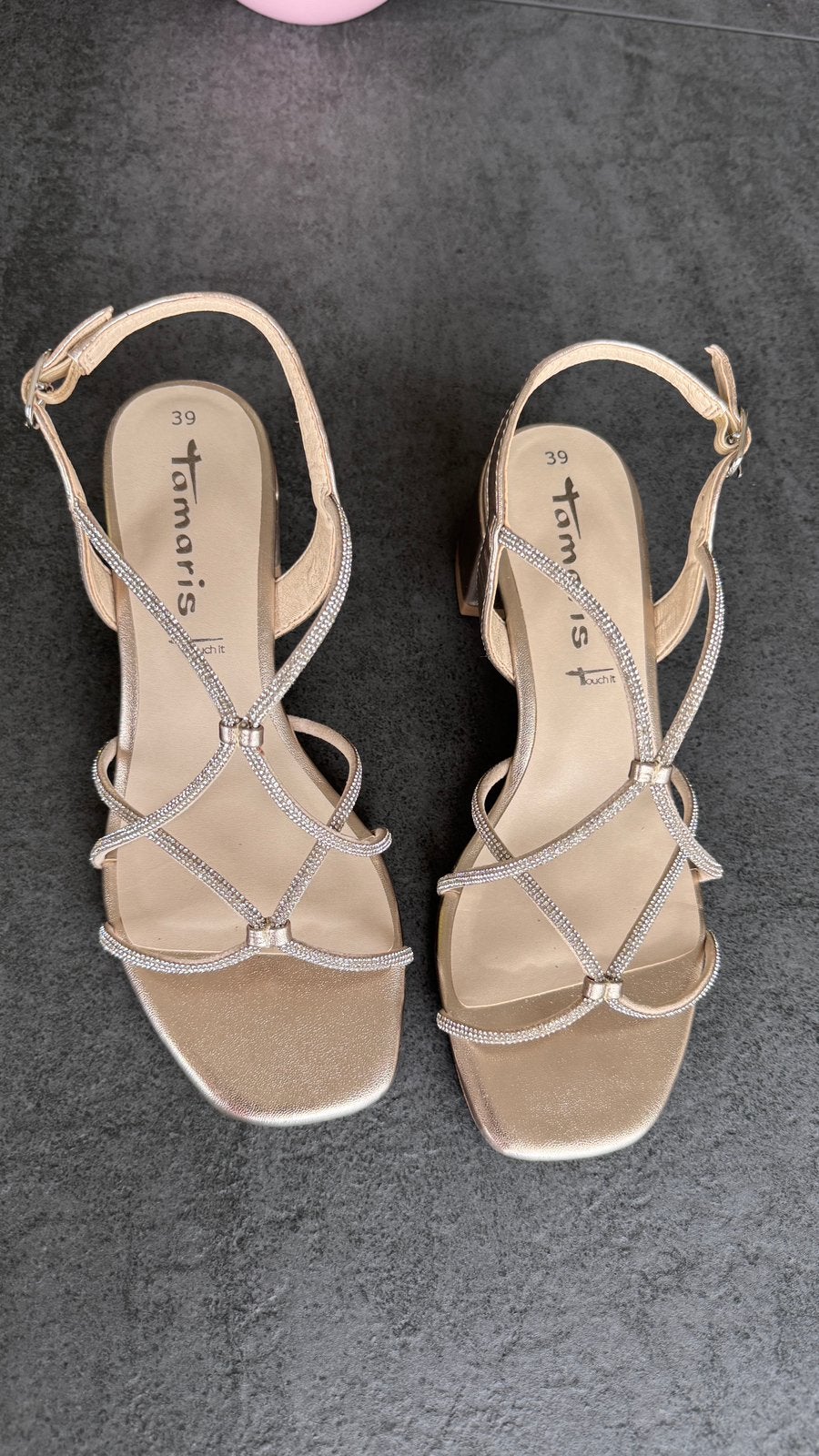 Sandales Tamaris - 39, Vêtements | Femmes, Chaussures, Enlèvement ou Envoi, Comme neuf