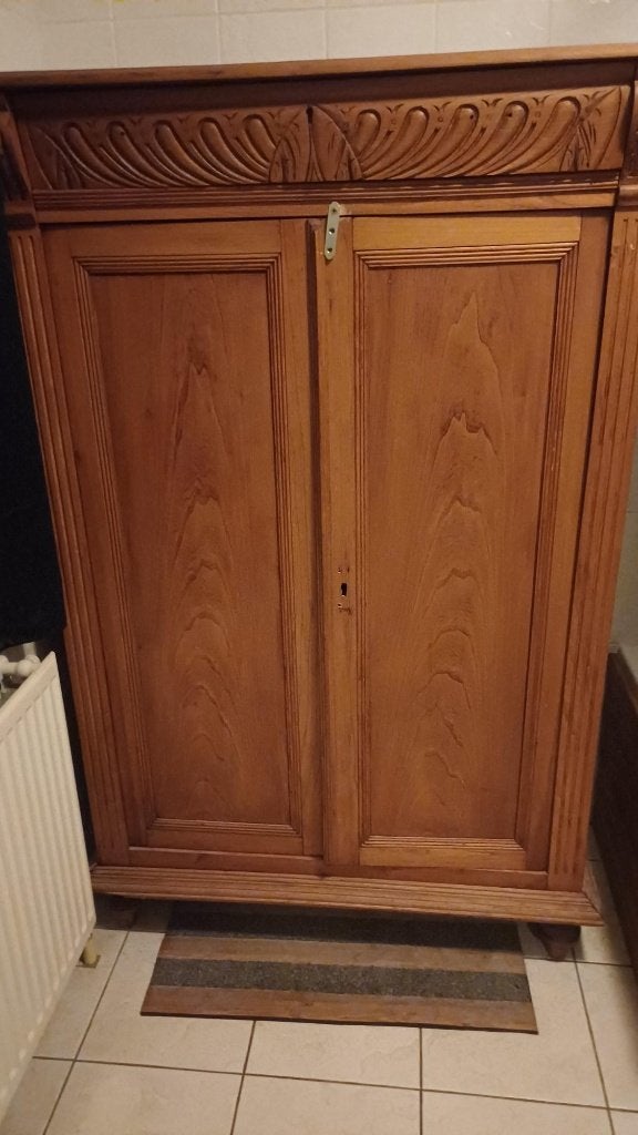 meiden kast, Ophalen