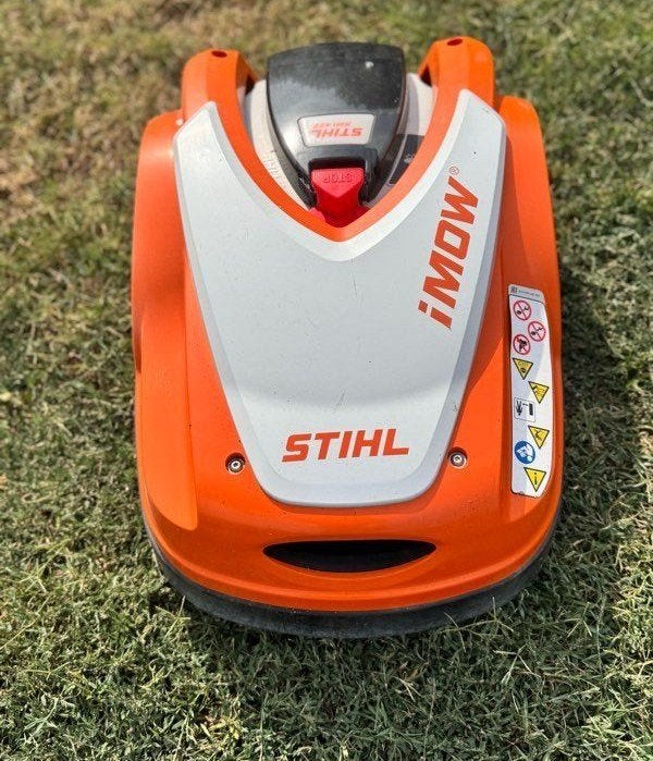 Tondeuse robot STIHL iMow RMI 422, Enlèvement, Utilisé, Avec capteur de pluie
