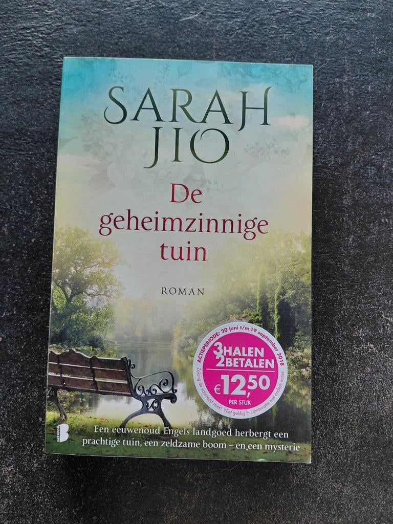 Sarah Jio - De geheimzinnige tuin, Boeken, Romans, Gelezen, Ophalen of Verzenden