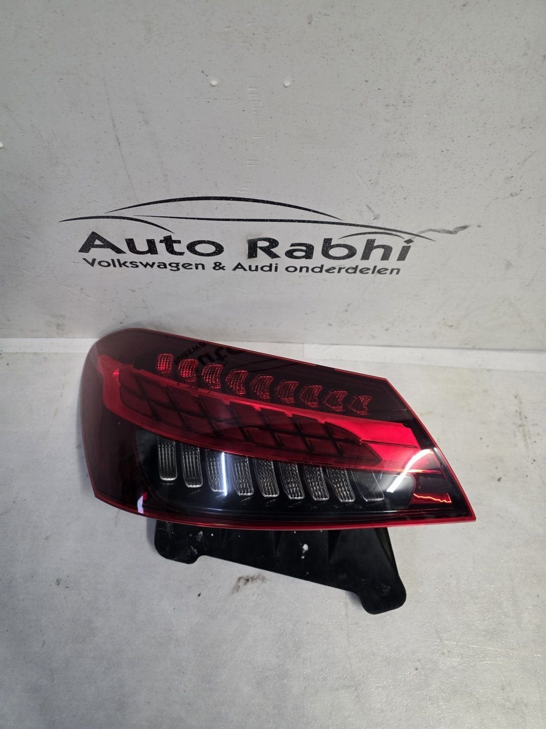 Mercedes E Klasse W213 achterlicht links LED A2139065109, -, Utilisé, -, -