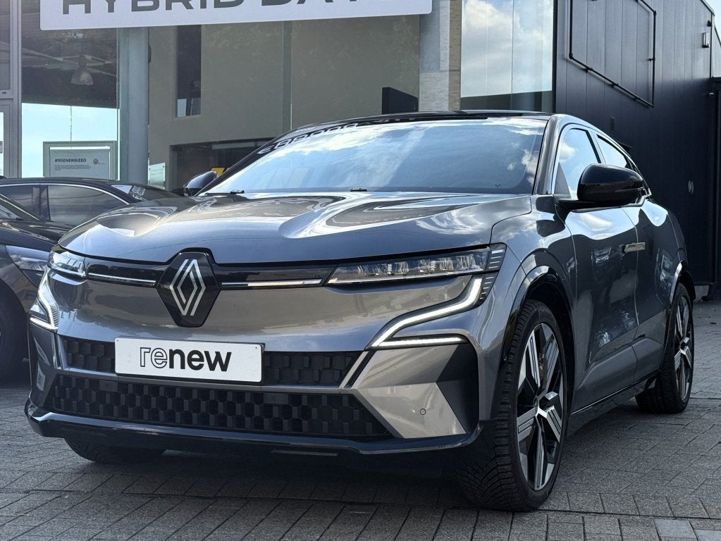 Renault Mégane E-Tech Electric Iconic 450km Optimum Charge, Gebruikt, Leder, 5 zetels, 5 deurs
