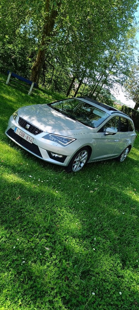Seat Leon FR  2.0 tdi prêt à immatriculer, Autos, Cuir, 110 kW, Leon, Entretenue par le concessionnaire