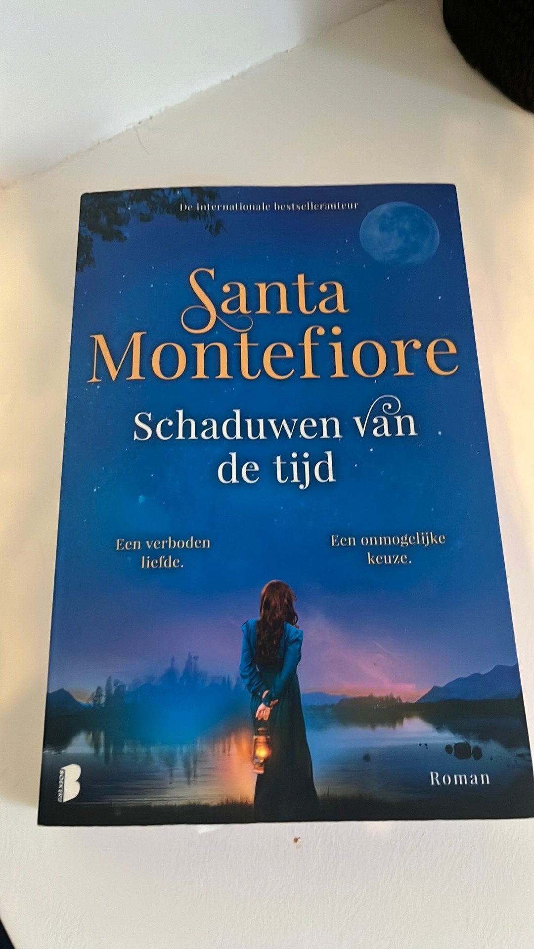 Roman Santa Montifiore, Ophalen of Verzenden, Zo goed als nieuw