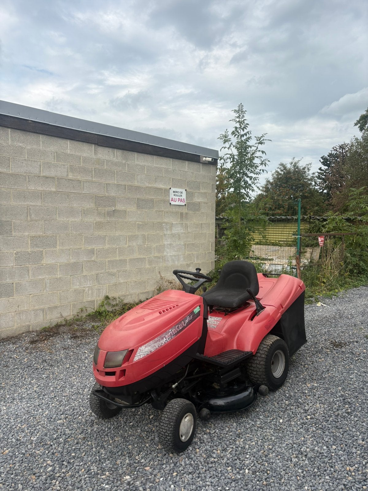Tracteur, tondeuse, Jardin & Terrasse, Enlèvement ou Envoi, Comme neuf, Bac de ramassage