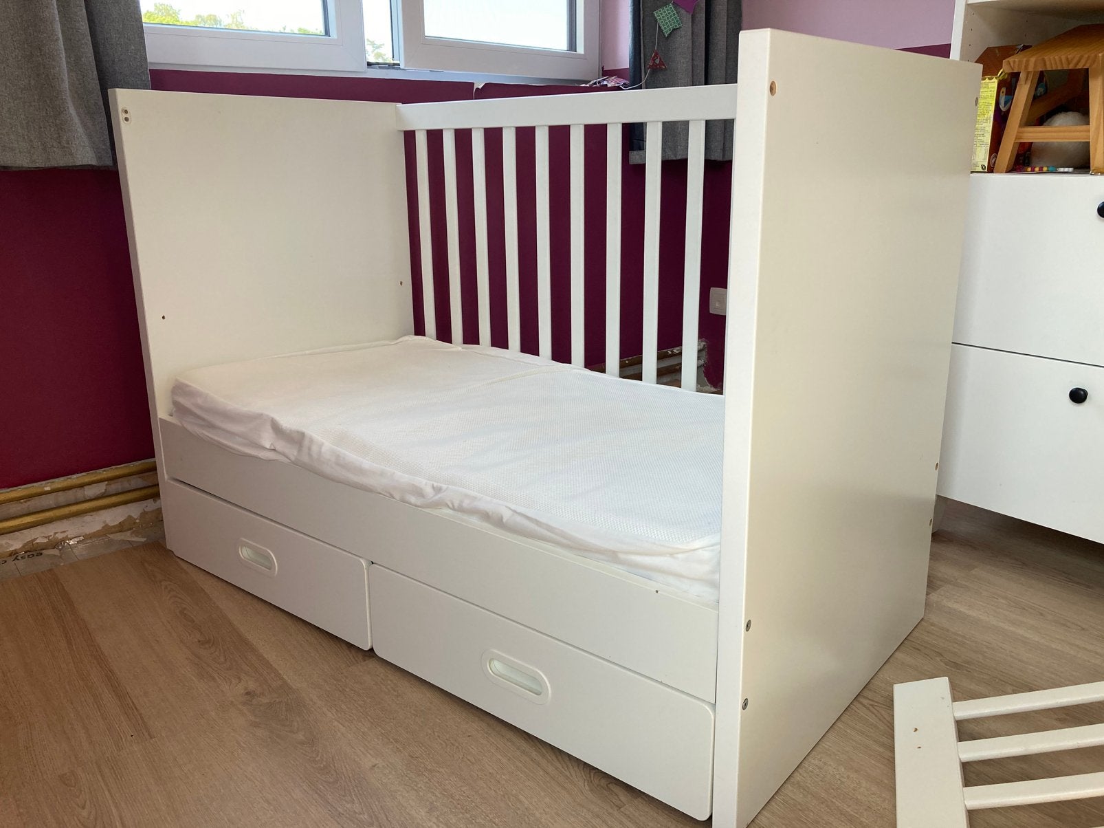 Kinder (Baby) bed in hoogte verstelbaar, Kinderen en Baby's, Ophalen, Gebruikt, Minder dan 140 cm, Matras