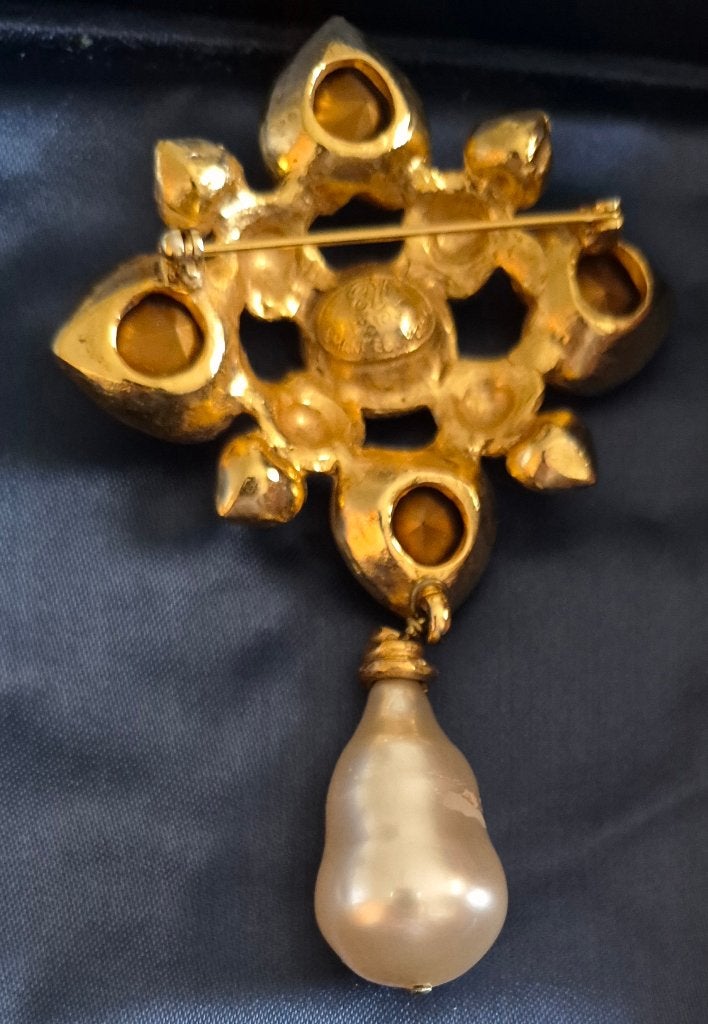 vintage emanuel ungaro Paris broche, Ophalen of Verzenden, Zo goed als nieuw, Overige kleuren, Overige materialen