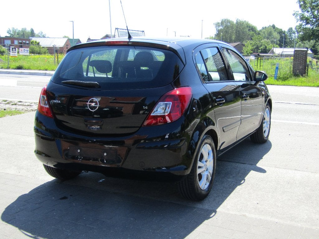 Opel Corsa 1.4 benzine, Euro 5, Achat, Entreprise, https://public.car-pass.be/vhr/a63dc4e4-a723-4820-a988-e4b400ef424d