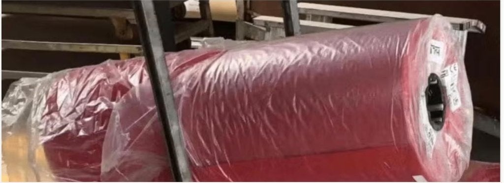 rode loper 50 m2 nieuw, Huis en Inrichting, Stoffering | Tapijten en Vloerkleden, Ophalen, Gebruikt, Rood