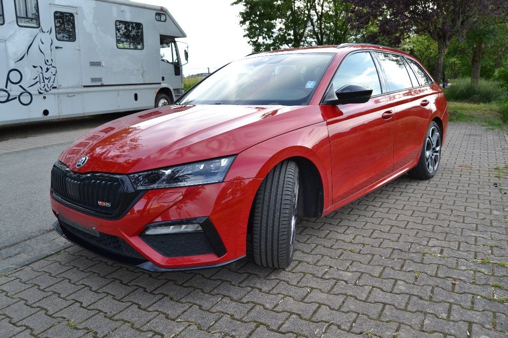 Skoda Octavia SW RS 2.0 TFSI DSG Pano ACC Keyless Sunroof, Autos, Skoda, Particulier, Octavia, Barres de toit, Essence, Break