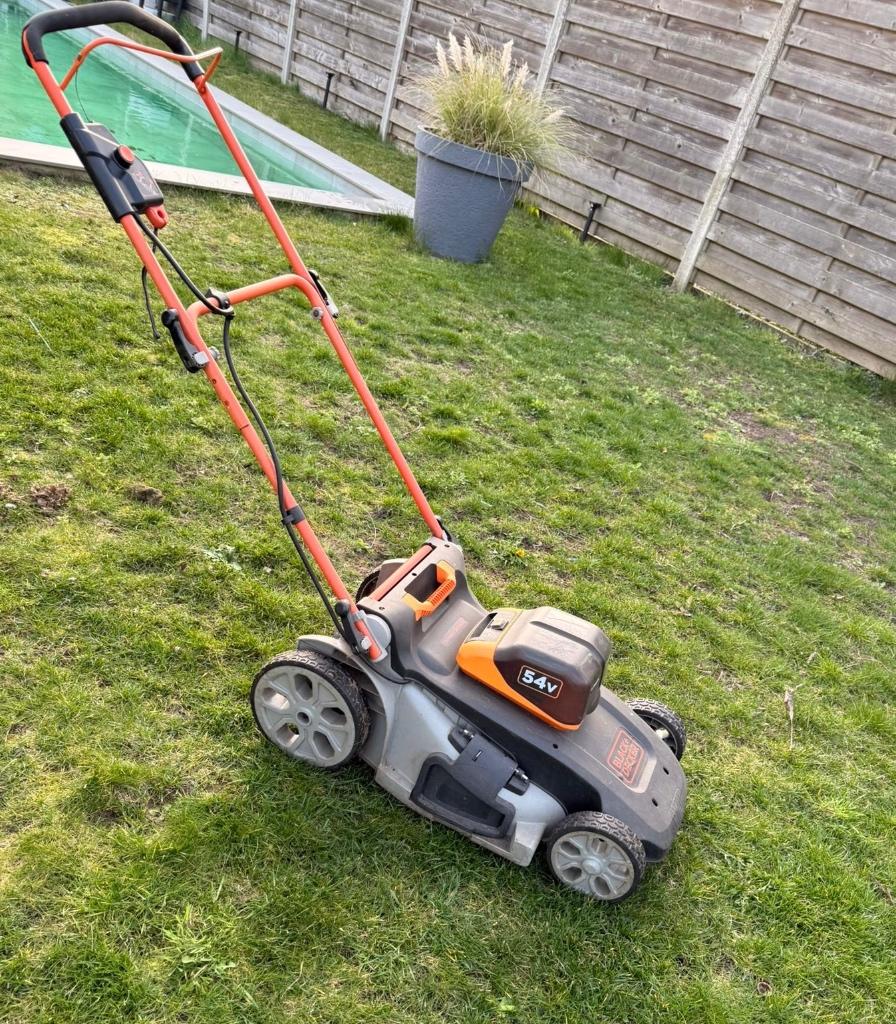 Grasmaaier, Tondeuses à gazon sur batterie, Black & Decker, Enlèvement, Utilisé