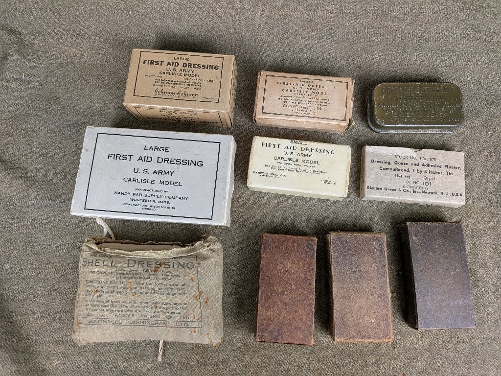 10 First aid doosjes, packets US WW2, Ophalen of Verzenden