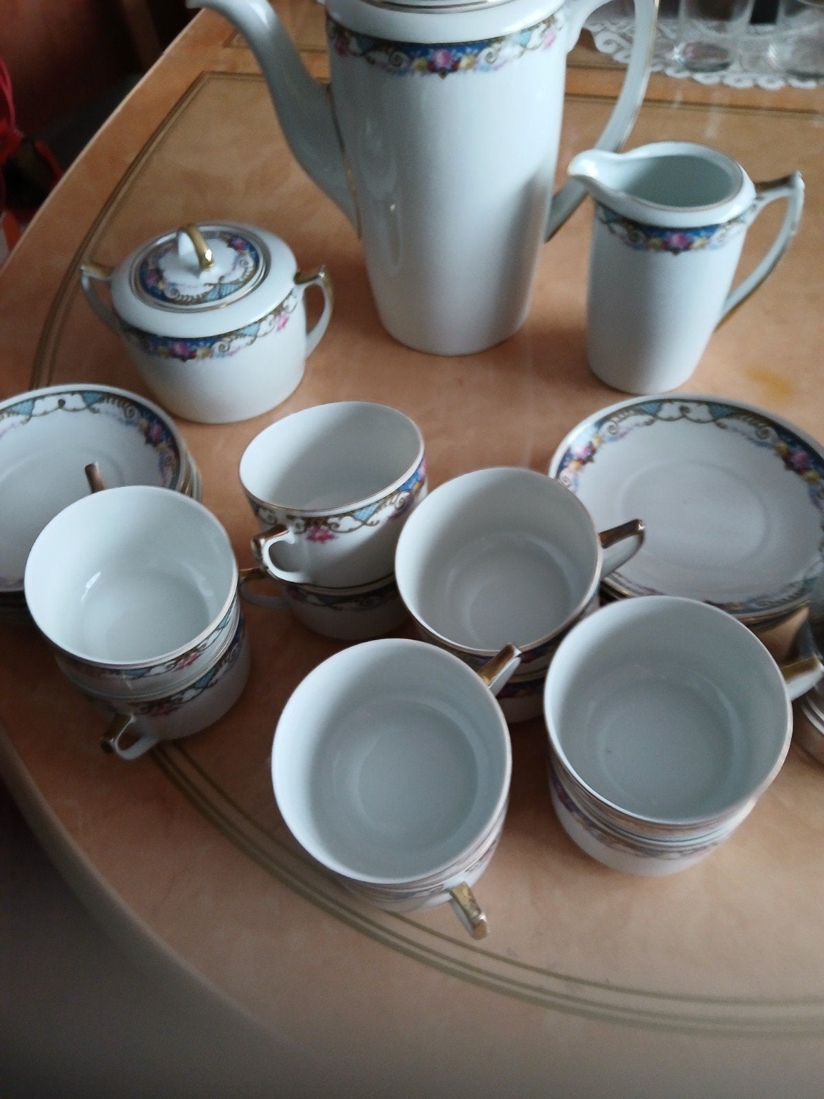 koffieservies, Ophalen