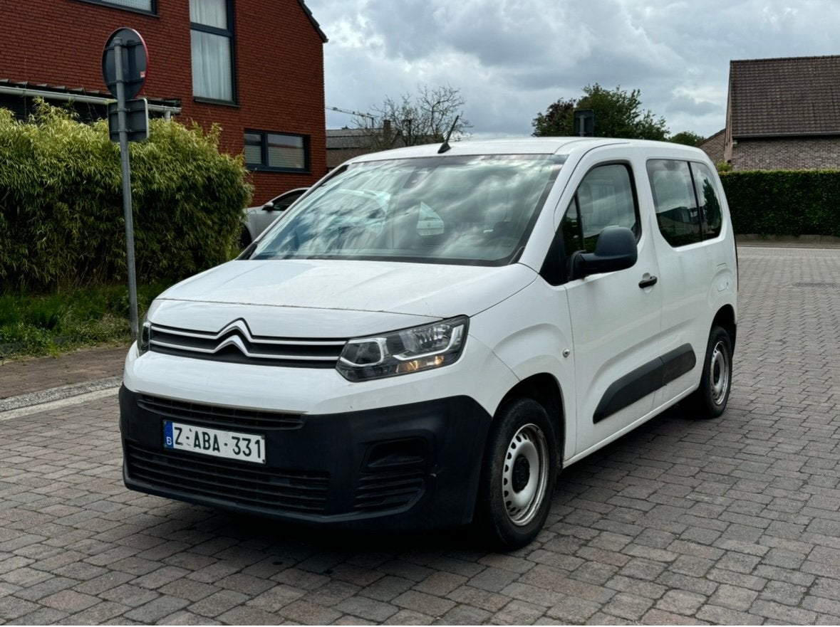 Citroen Berlingo 1.2 essence , 160.000km , 09.2019 , 5plc ., Autos, Achat, Entreprise, Boîte manuelle, Noir