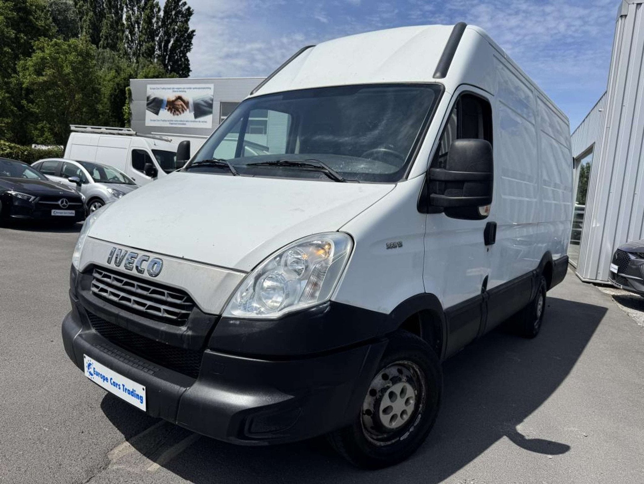 Iveco Daily V 2.3HPI 126ch 35S13 8256€HT TVA RÉCUP GAR 12, Auto's, Bestelwagens en Lichte vracht, Stof, Gebruikt, 2287 cc, Iveco