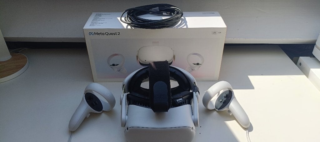Meta Quest 2 - 128 GB + KIWI design accesories, Consoles de jeu & Jeux vidéo, Virtual Reality, Enlèvement, Comme neuf, Lunettes VR