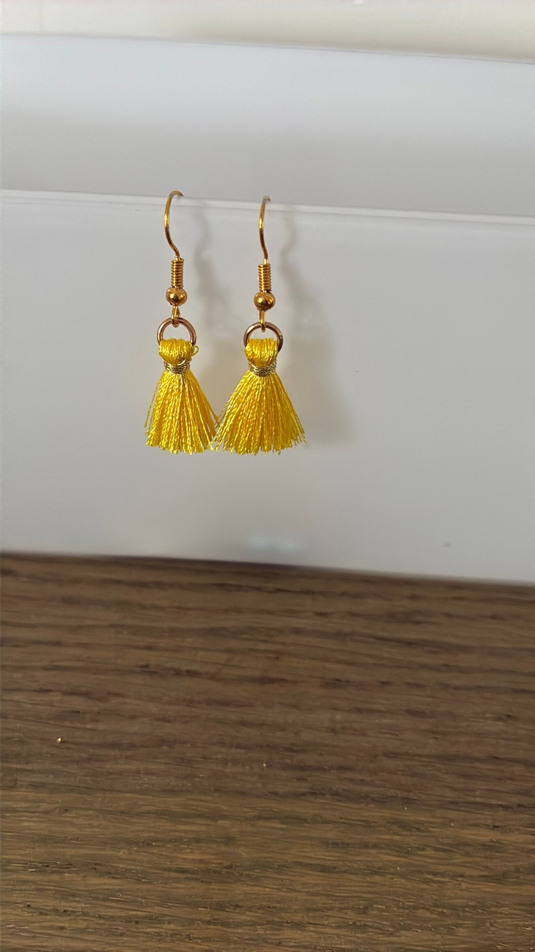 Oorbellen geel, Ophalen, Overige materialen, Hangers, Nieuw