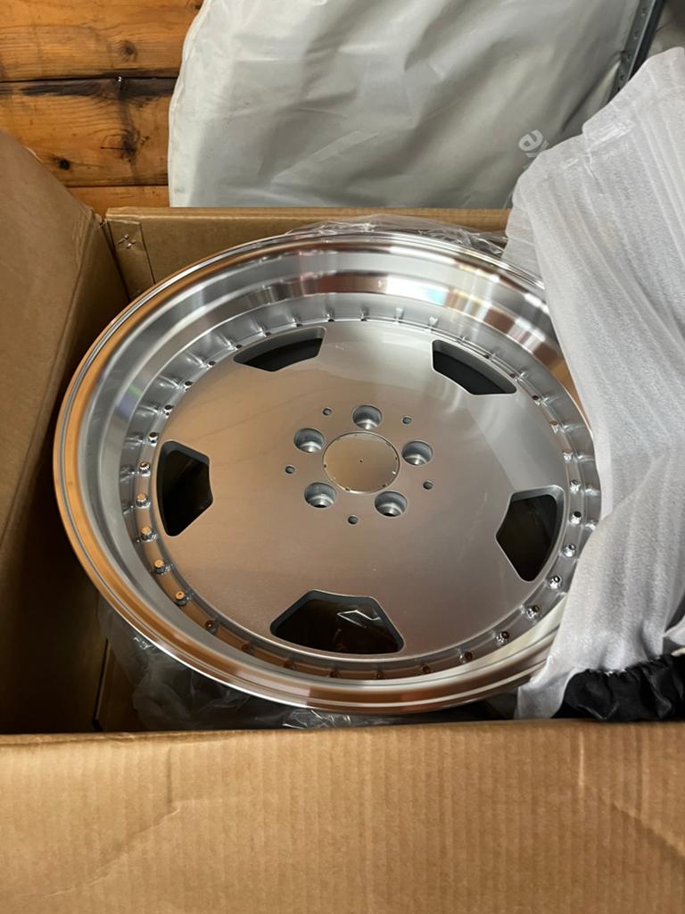AERO Design Velgen Set 18"  Mercedes AMG, Auto-onderdelen, Banden en Velgen, Ophalen, Velg(en)