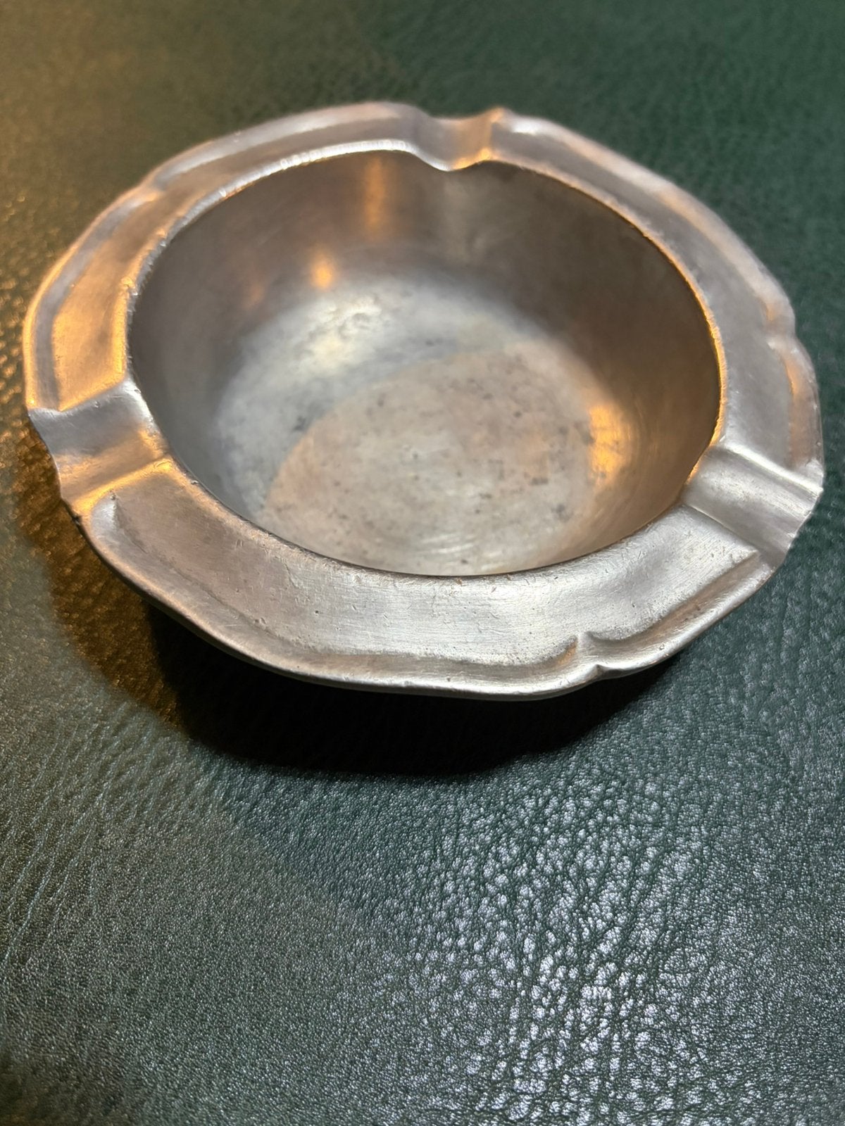 Vintage tinnen asbak — 268 g — Ø 14 cm — Met stempel, Antiek en Kunst, Ophalen of Verzenden