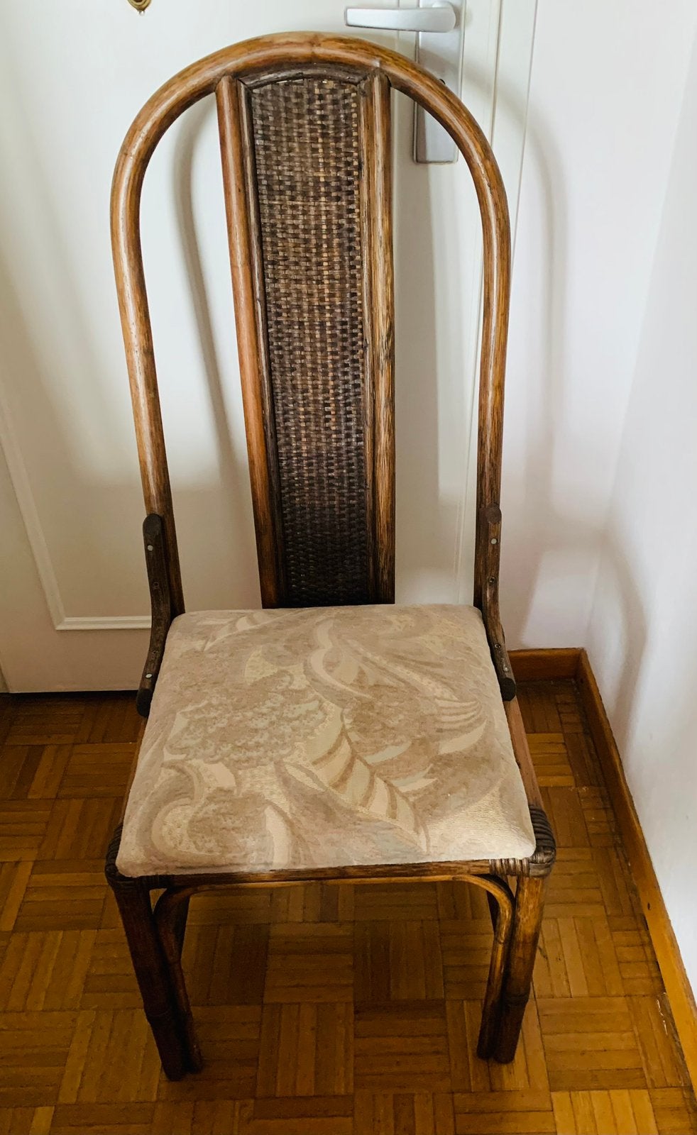 vintage rotan stoel met hoge rugleuning, Huis en Inrichting, Stoelen, Ophalen, Gebruikt, Bruin, Vintage