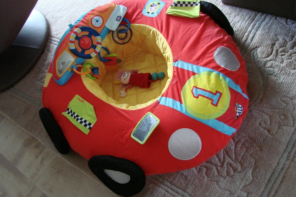 baby zit-speelstoeltje: raceautootje, Kinderen en Baby's, Ophalen, Zo goed als nieuw, Speelkleed