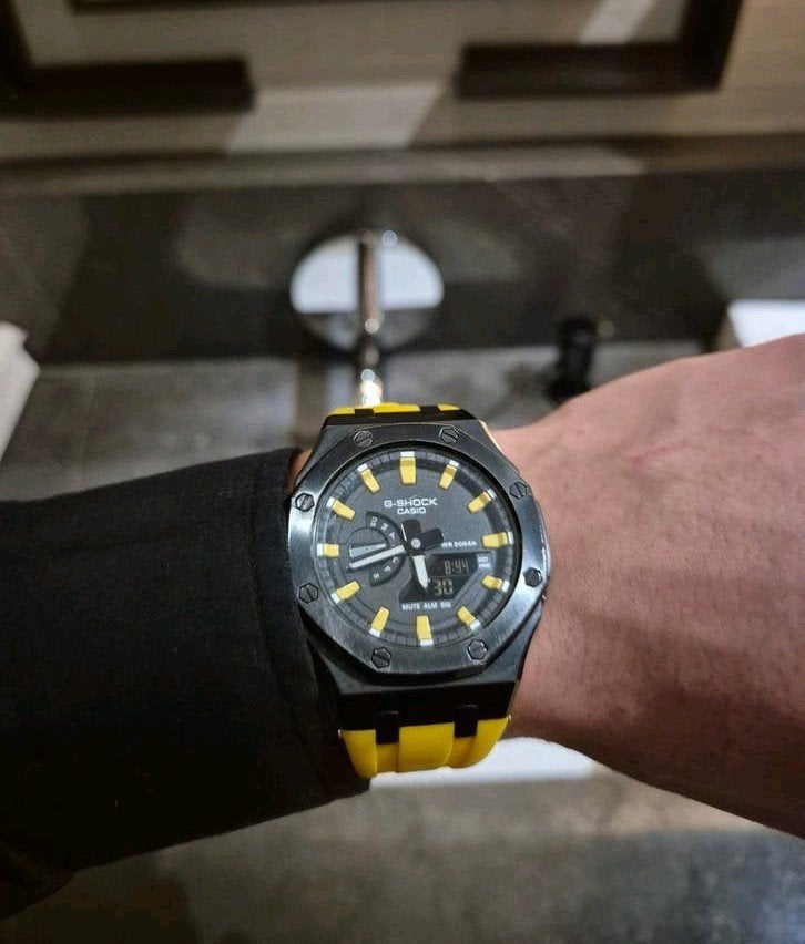 Casio GMA 2100, Bijoux, Sacs & Beauté, Enlèvement, Casio
