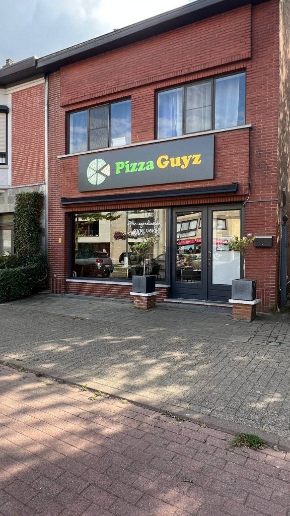Pizzeria over te nemen in het centrum van Kermt (Hasselt)., Articles professionnels, Horeca | Autre, Enlèvement