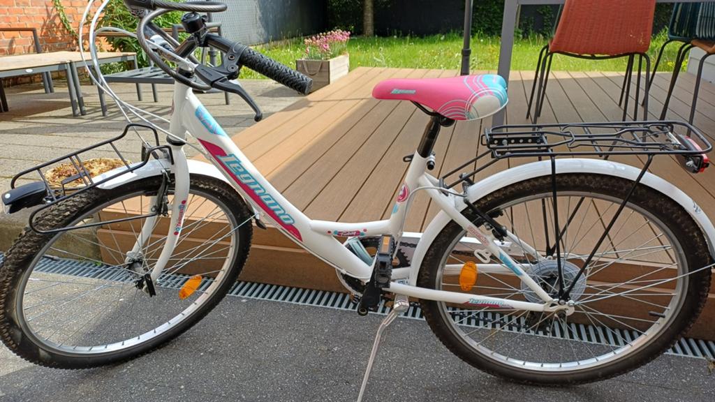 Vélo blanc pour enfants 24 pouces, Vitesses, 24 pouces, Enlèvement, Utilisé